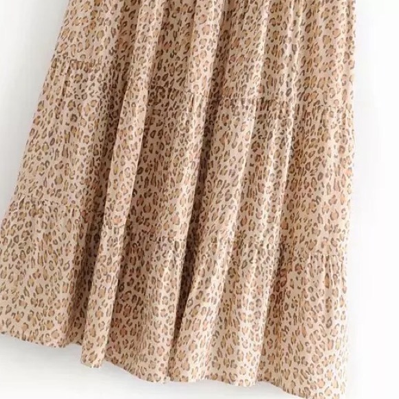 LAST ONE Leopard Ruched Skirt - Picture 7 of 16